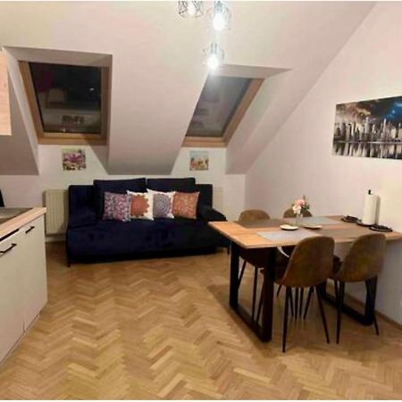 Klimatisiertes Dachgeschoss City Apartment In Zentrum Wiens المظهر الخارجي الصورة
