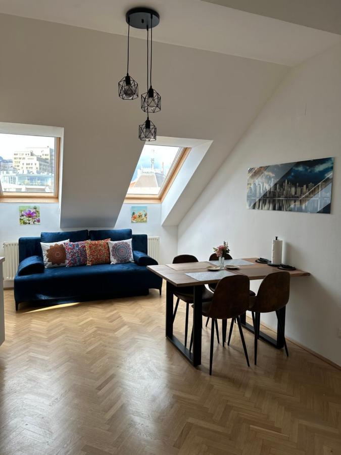Klimatisiertes Dachgeschoss City Apartment In Zentrum Wiens المظهر الخارجي الصورة